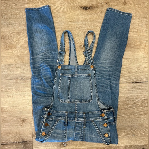 Madewell Skinny Crop Denim Overalls in Hewitt Wash in size small/s - Picture 2 of 5